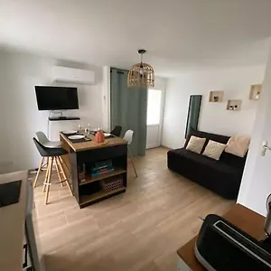 Hébergement de vacances Le Happynous, Cosy, Climatise, Wifi, Parking Prive Interieur